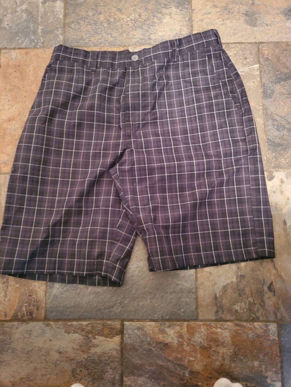 Ben Hogan Perfoemance Shorts Mens Size 32 Preowned  Charcoal & Light Gray Plaid